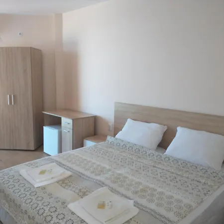 Otel Aura Family Ravda