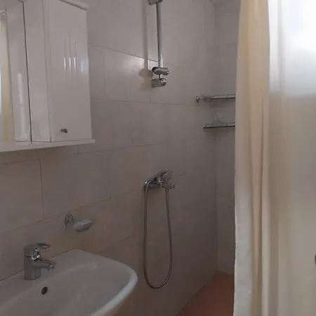 Aura Family Otel 2*