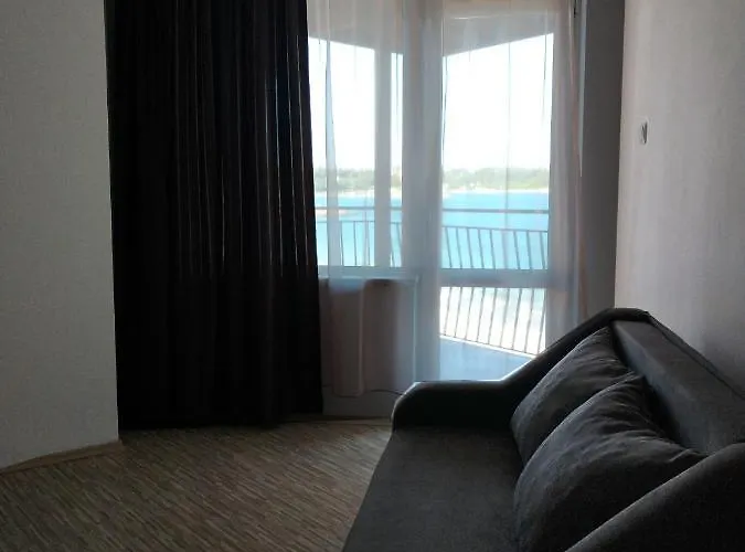 Ξενοδοχείο Aura Family Ράβντα