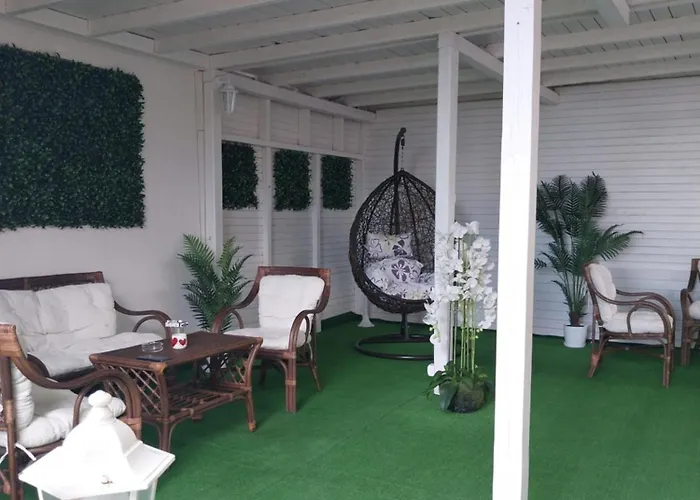 Ξενοδοχείο Aura Family 2*