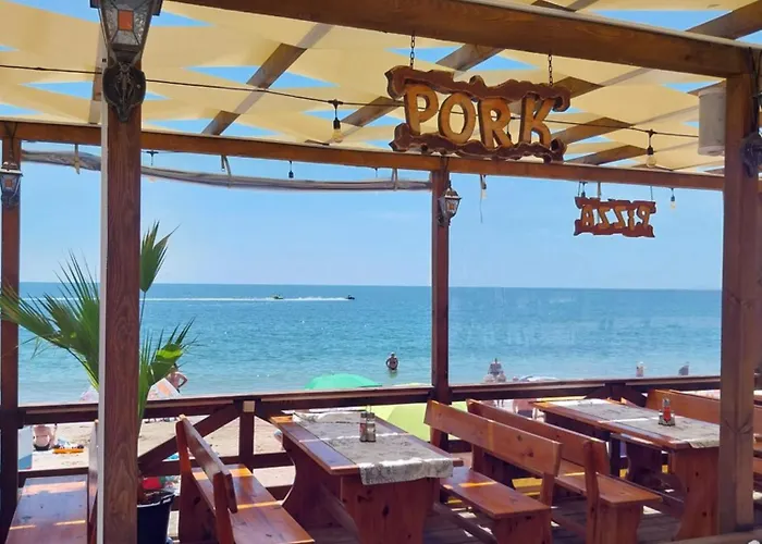 Ξενοδοχείο Aura Family 2*