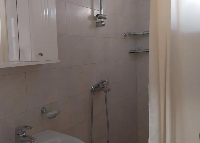 Aura Family Ξενοδοχείο 2*