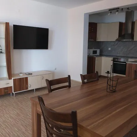 Aura Family ラヴダ