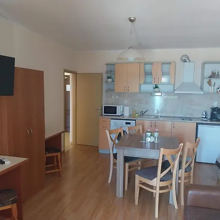 Aura Family ラヴダ